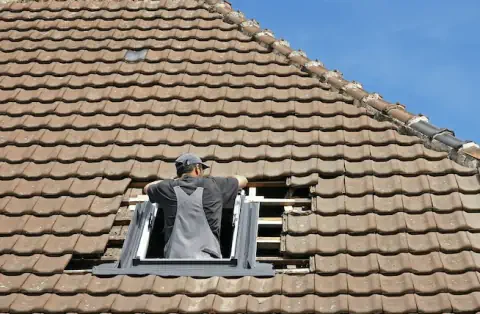 Pose de velux - Saint-Bonnet-des-Quarts